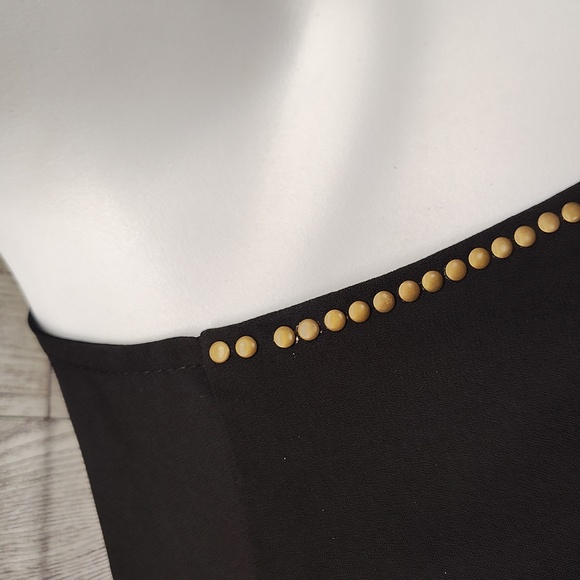 Elegant Black V-Neck Women's Top - Picture 4 of 5